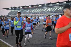 BIB: 5100
                            <button type="button" onclick="openModal(10463734)" class="btn btn-primary btn-sm float-right btn-popup" data-toggle="modal" data-target=".modal-high-quality">
                        <i class="fas fa-shopping-cart"></i> Add to Cart
                    </button>
                                            <button type="button" onclick="isThisMe(10463734, true)" class="btn btn-success btn-sm float-right btn-popup btn-isme hidden" data-toggle="tooltip" data-placement="bottom" title="นี่คือรูปของคุณใช่ไหม คลิกที่นี่เพื่อเอาเข้าอัลบั้ม">
                        <i class="fas fa-plus"></i> Add to album
                    </button>
                    <button type="button" onclick="isThisMe(10463734, false)" class="btn btn-warning btn-sm float-right btn-popup btn-isnotme hidden">
                        <i class="fas fa-ban"></i> Remove from album
                    </button>